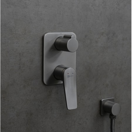 Смеситель LEMARK Bronx LM3722GM для ванны и душа, встраиваемый Смеситель LEMARK Bronx LM3722GM для ванны и душа, встраиваемый